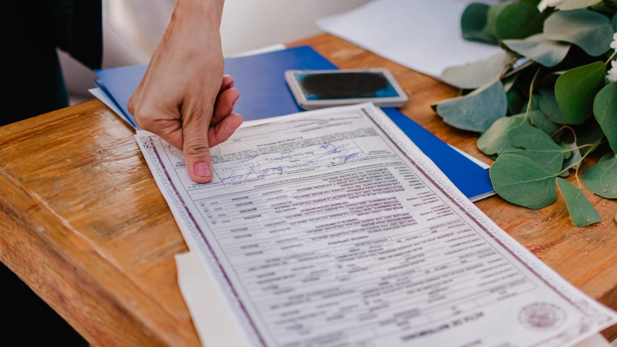 After-Hours Mobile Notary Work in 2026: Is Nights and Weekends the Smartest Niche for New Notaries?