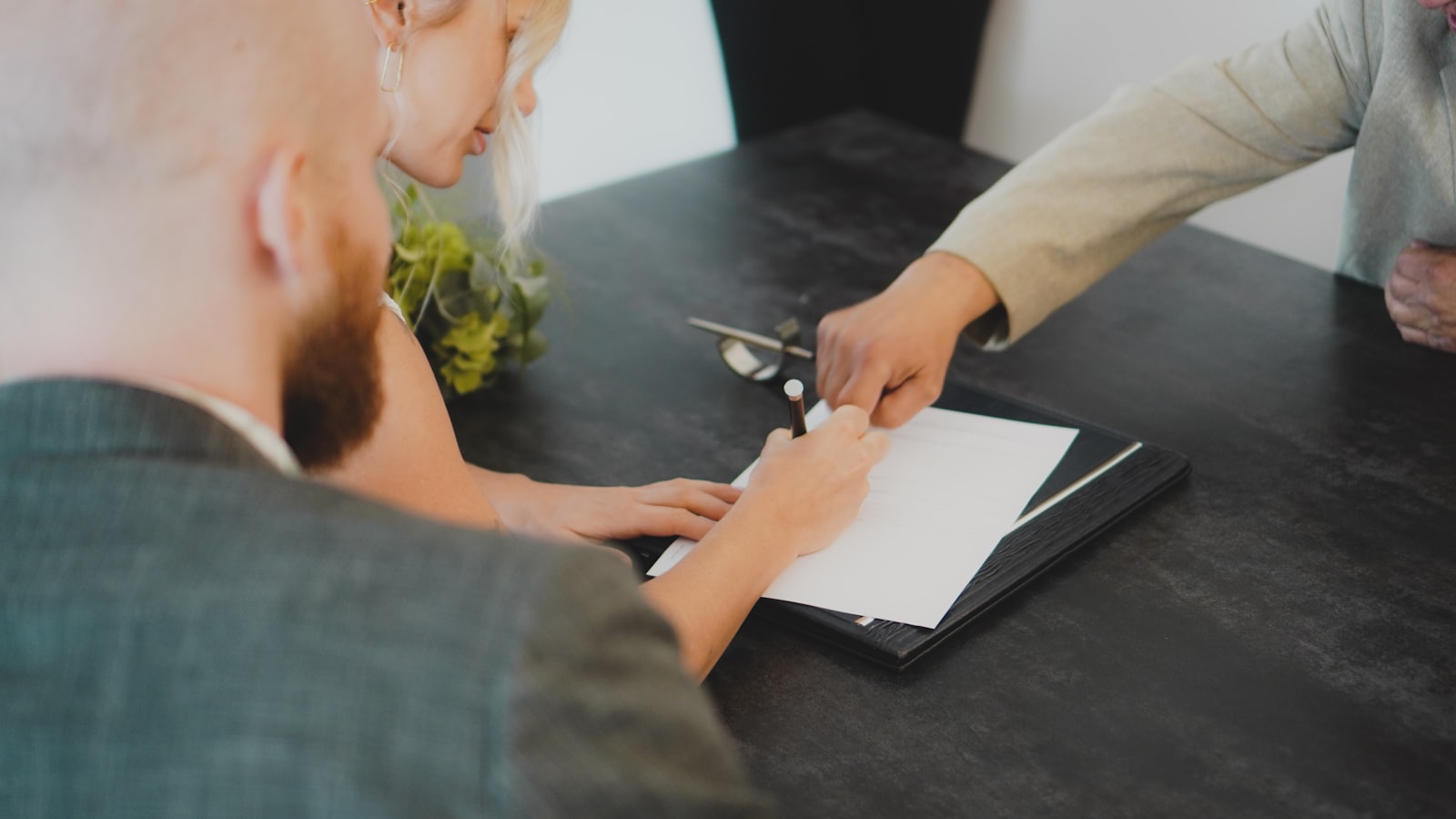 New Notary Signing Agent Mistakes in 2026: How to Avoid Costly Errors on Your First Assignments